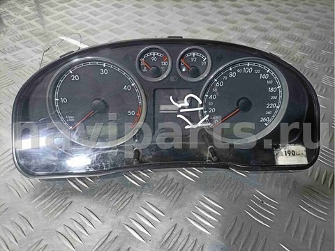 Новое Volkswagen Passat, 2002 г., OEM 3B0920806A, арт. 017362