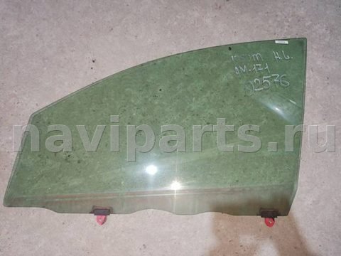 Стекло двери передней левой Toyota Avensis Verso, 2005 г., арт. 02576