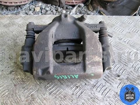 Суппорт передний левый Toyota Auris, 2008 г., арт. 00032293