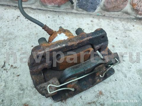 Суппорт передний левый Renault Duster, 2014 г., OEM 410111495R, арт. 015S312131