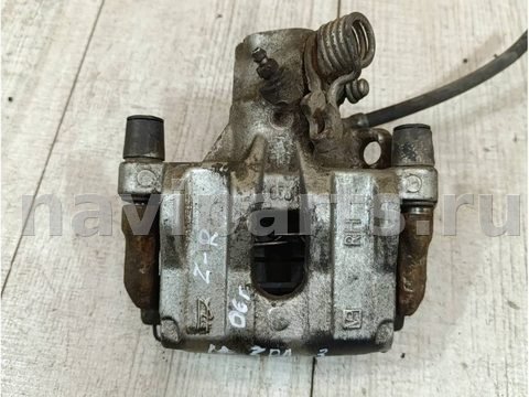 Суппорт задний правый Mazda 3, 2005 г., арт. 105668020