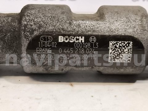 Топливная рампа Land-Rover Range Rover Sport, 2015 г., OEM LR022983, арт. 40741_2