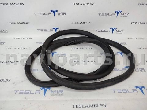 Уплотнитель багажника Tesla Model S, 2017 г., OEM 600958200, арт. 15855