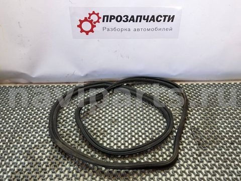 Уплотнитель багажника Mercedes E W212, 2013 г., OEM A2077500706, арт. 3-292