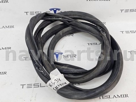 Уплотнитель багажника Tesla Model S, 2022 г., OEM 161345000, арт. 43788