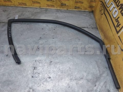 Уплотнитель двери передней левой Peugeot 406, 1999 г., арт. 118192