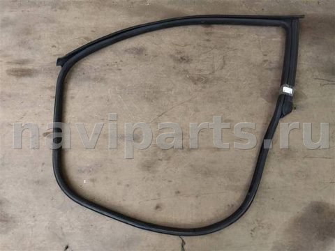 Уплотнитель двери передней левой Maserati Ghibli, 2018 г., OEM 670036937, арт. 18653