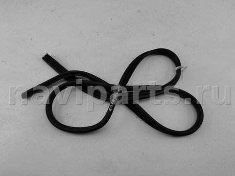 Уплотнитель двери передней левой Ford Focus, 2004 г., арт. 55109331