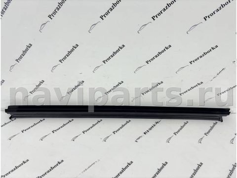 Уплотнитель двери передней левой Volvo XC90 LA4, 2018 г., OEM 31845556, арт. 6080