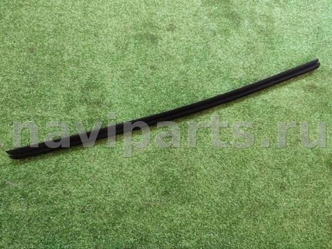 Уплотнитель двери задней правой Audi Q7 4LB, 2013 г., OEM 4L0839480, арт. 16567