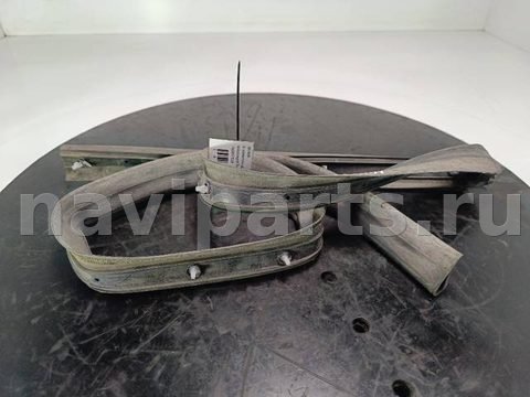 Уплотнитель двери задней правой Volkswagen Touareg, 2019 г., OEM 760837119, арт. 167418