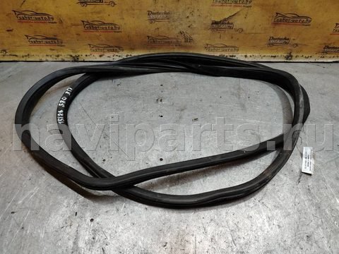 Уплотнитель двери задней правой Volvo S80, 1998 г., арт. 178114