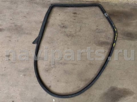 Уплотнитель двери задней правой Maserati Levante, 2020 г., OEM 670032889, арт. 18652