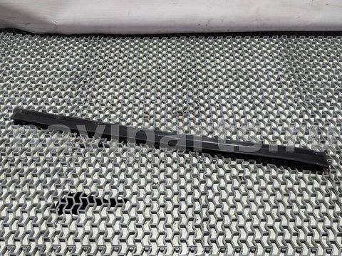 Уплотнитель двери задней правой Mercedes GL X164, 2006 г., OEM A1646905662, арт. 2-197