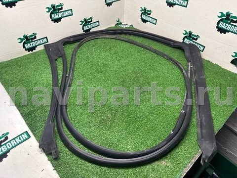 Уплотнитель двери задней правой Chevrolet Tahoe, 2021 г., OEM 84843463, арт. 24852