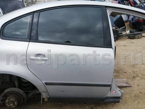 Уплотнитель двери задней правой Volkswagen Passat B5, 1996 г., арт. 50595