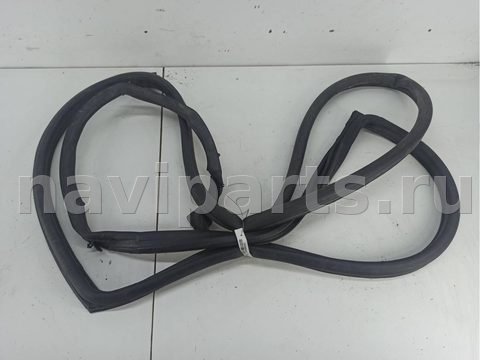 Уплотнитель двери задней правой Mercedes E W210, 2002 г., OEM 280007208, арт. 54689041