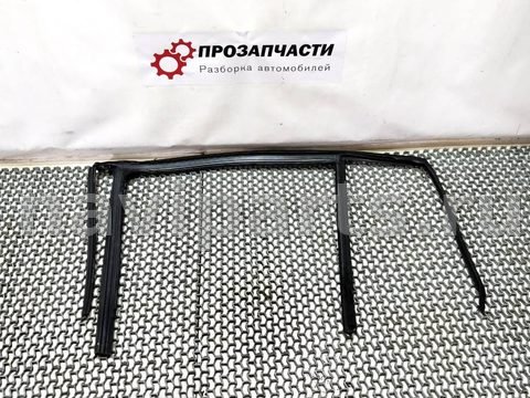 Уплотнитель двери задней правой Mercedes GL X166, 2013 г., арт. 7-537