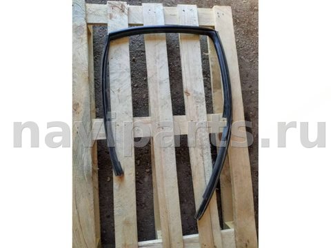 Уплотнитель двери задней правой Nissan Primera, 1998 г., арт. 81643636