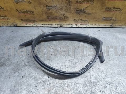Уплотнитель двери задней правой Mazda Xedos, 1992 г., арт. 89184