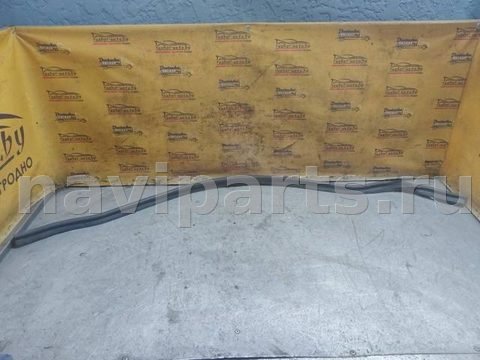Уплотнитель капота Volkswagen Jetta, 2005 г., OEM 17A823708, арт. 172561