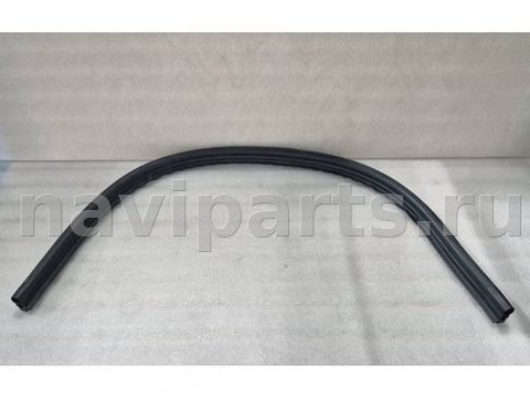 Уплотнитель капота Audi Q8, 2018 г., OEM 4M0823723, арт. 2512191