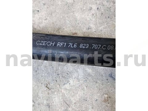 Уплотнитель капота Volkswagen Touareg, 2007 г., OEM 7l6823707c, арт. 55684377, фото 2