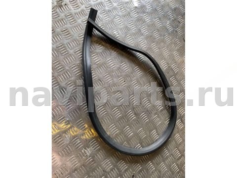 Уплотнитель капота Volkswagen Passat B7, 2013 г., OEM 3C0823723, арт. 60202301