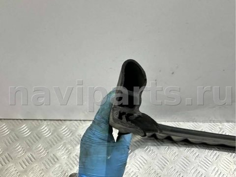 Уплотнитель капота Audi A4 B8, 2012 г., OEM 8T0823723A, арт. 71050349, фото 10