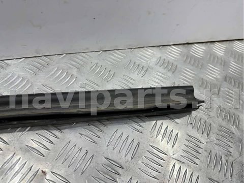 Уплотнитель капота Audi A4 B8, 2012 г., OEM 8T0823723A, арт. 71050349, фото 6