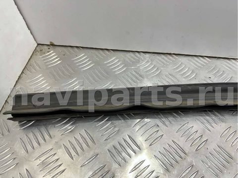 Уплотнитель капота Audi A4 B8, 2012 г., OEM 8T0823723A, арт. 71050349, фото 9