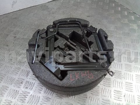 Новое Volkswagen Transporter T4, 2001 г., OEM 332021609, арт. 102397169