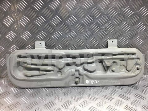 Новое BMW 3, 1993 г., OEM 71111182033, арт. 87323393