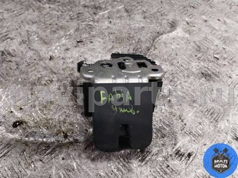 Новое Skoda Fabia, 2016 г., OEM 8R0827505A, арт. 00102330