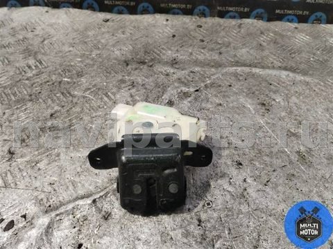 Новое Toyota Auris, 2014 г., арт. 00116376