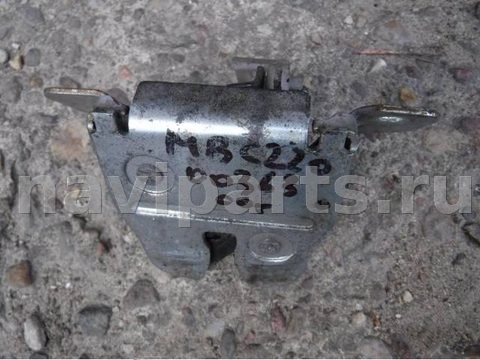 Замок багажника Mercedes C W202, 2000 г., OEM a2027400236, арт. 0024879