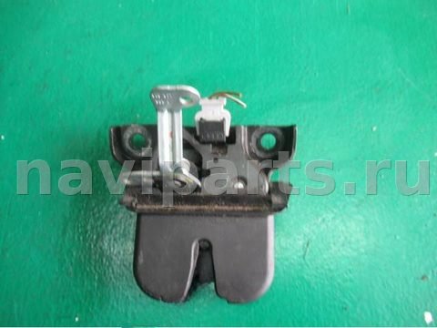 Замок багажника Audi A3, 1999 г., OEM 8l0827505e, арт. 0051060, фото 2