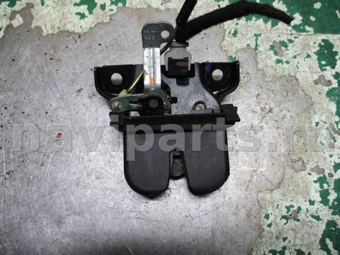 Замок багажника Audi A3, 1997 г., OEM 8l0827505e, арт. 0101502
