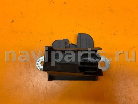 Замок багажника Volkswagen Touran, 2006 г., OEM 5M0827505B, арт. 01015894v3, фото 2