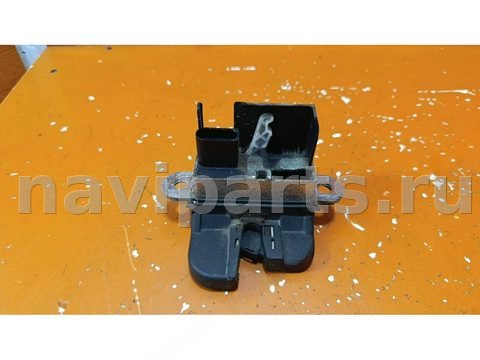 Замок багажника Volkswagen Passat, 2009 г., OEM 1K6827505D, арт. 01020827