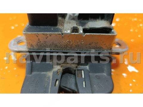 Замок багажника Volkswagen Passat, 2009 г., OEM 1K6827505D, арт. 01020827, фото 2
