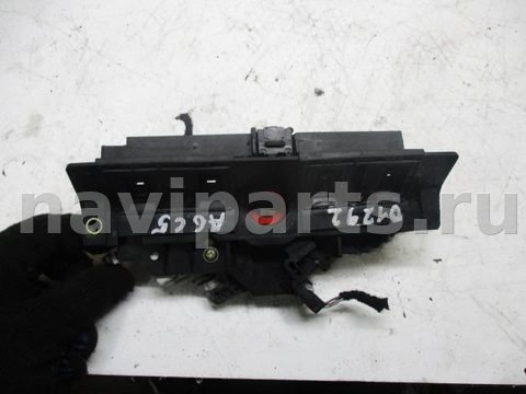 Замок багажника Audi A6, 1999 г., OEM 4b0827565h, арт. 0111710