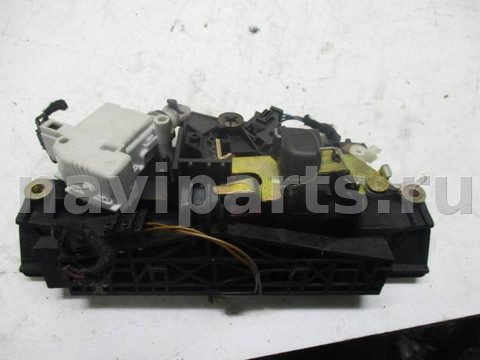 Замок багажника Audi A6, 1999 г., OEM 4b0827565h, арт. 0111710, фото 2