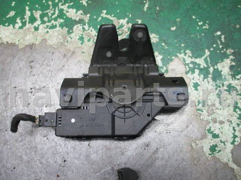 Замок багажника BMW 3 E46, 2003 г., OEM 8196401, арт. 0126521, фото 2