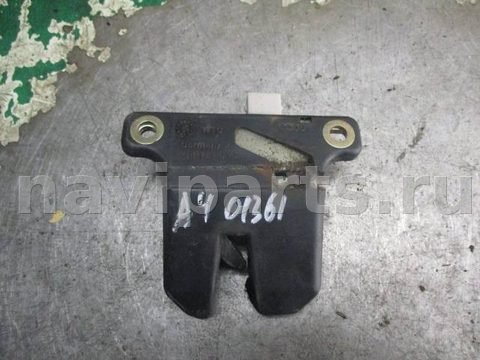 Замок багажника Audi A4, 1999 г., OEM 8d5827505a, арт. 0126690