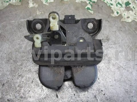 Замок багажника Audi A6, 2004 г., арт. 0135177