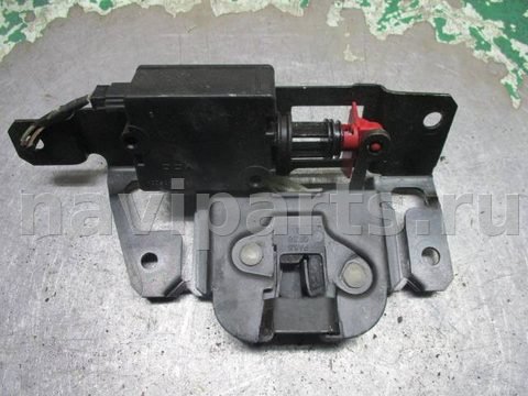 Замок багажника BMW 3 E46, 2004 г., OEM 51247057364, арт. 0135778