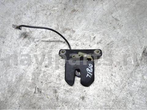 Замок багажника Audi 80, 1993 г., OEM 8a5827505b, арт. 0170624