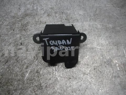 Новое Volkswagen Touran, 2007 г., OEM 1t0827505j, арт. 0173190