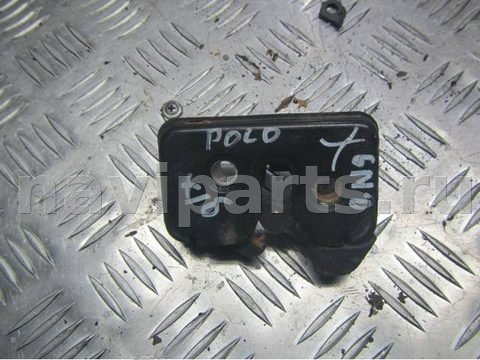 Замок багажника Volkswagen Polo, 2000 г., OEM 6x0827505a, арт. 0193268